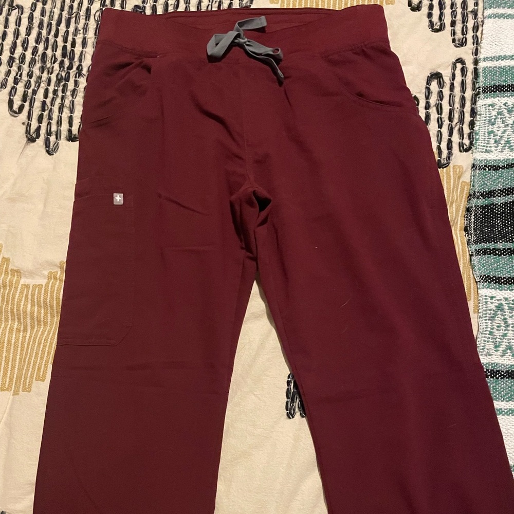 Figs Kade Cargo scrub pants
